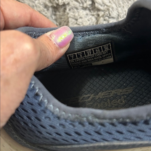 Skechers Air Cooled Arch Fit Sneakers - Picture 6 of 8